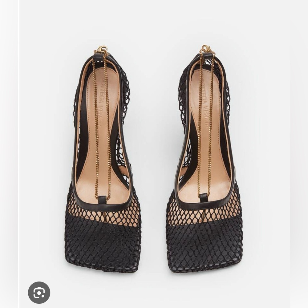 100% AUTHENTIC BOTTEGA VENETA Stretch Square-Toe Mesh Pumps - Size 39